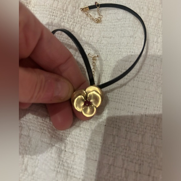 Annette Ferdinandsen Choker - Picture 2 of 5